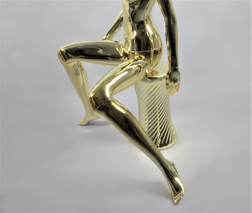 Манекен женский сидячий абстрактный золотой глянец 1320х820х600х830 мм фото 5